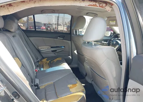 2008 Honda Accord 2.4 Ex-L z USA, uszkodzony, nr VIN 1HGCP26808A111334